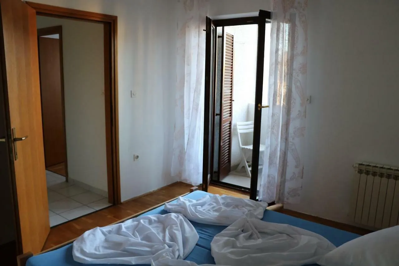 Apartman Duda Pula 0*,