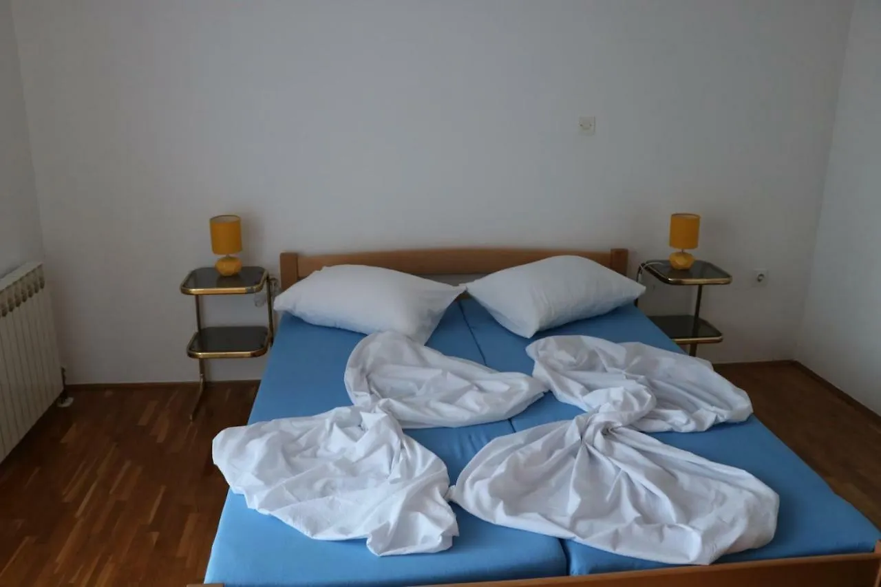 Apartman Duda プーラ アパート